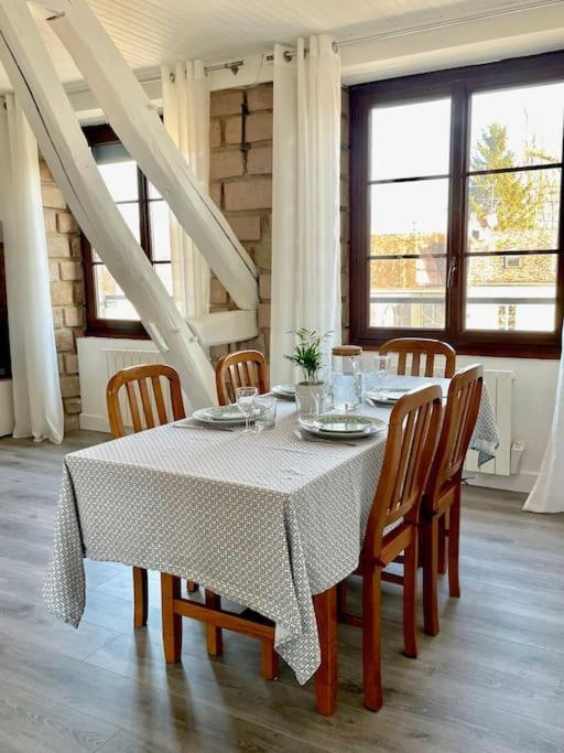 Appartement En Plein Centre Ville Milly-la-Foret Εξωτερικό φωτογραφία